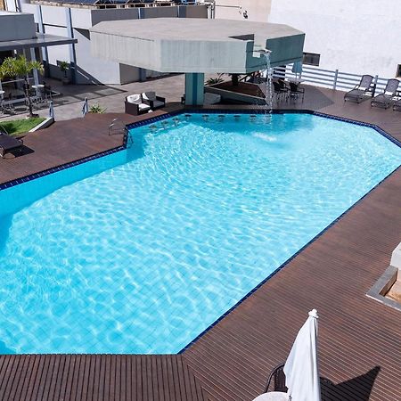 Hotel Deville Prime Cuiaba Exterior foto The swimming pool at the hotel
